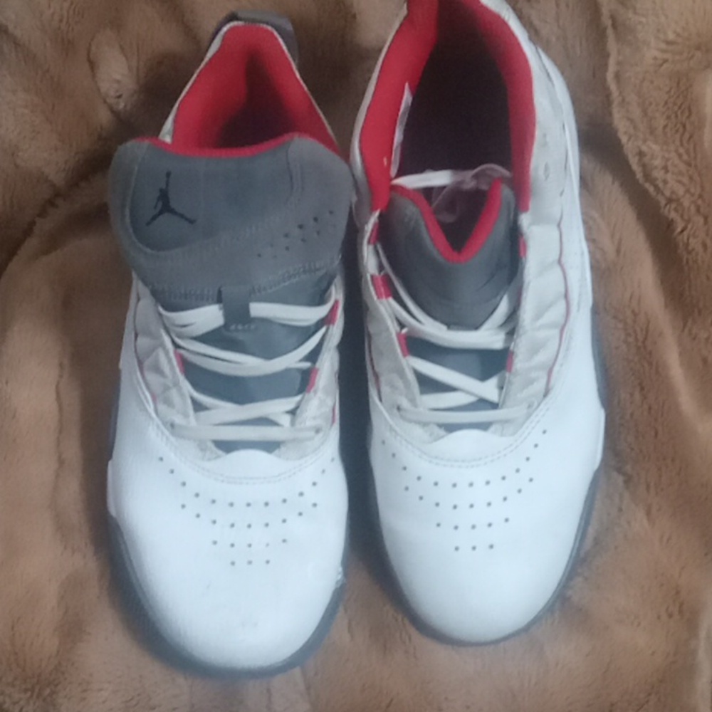 Gym shoes